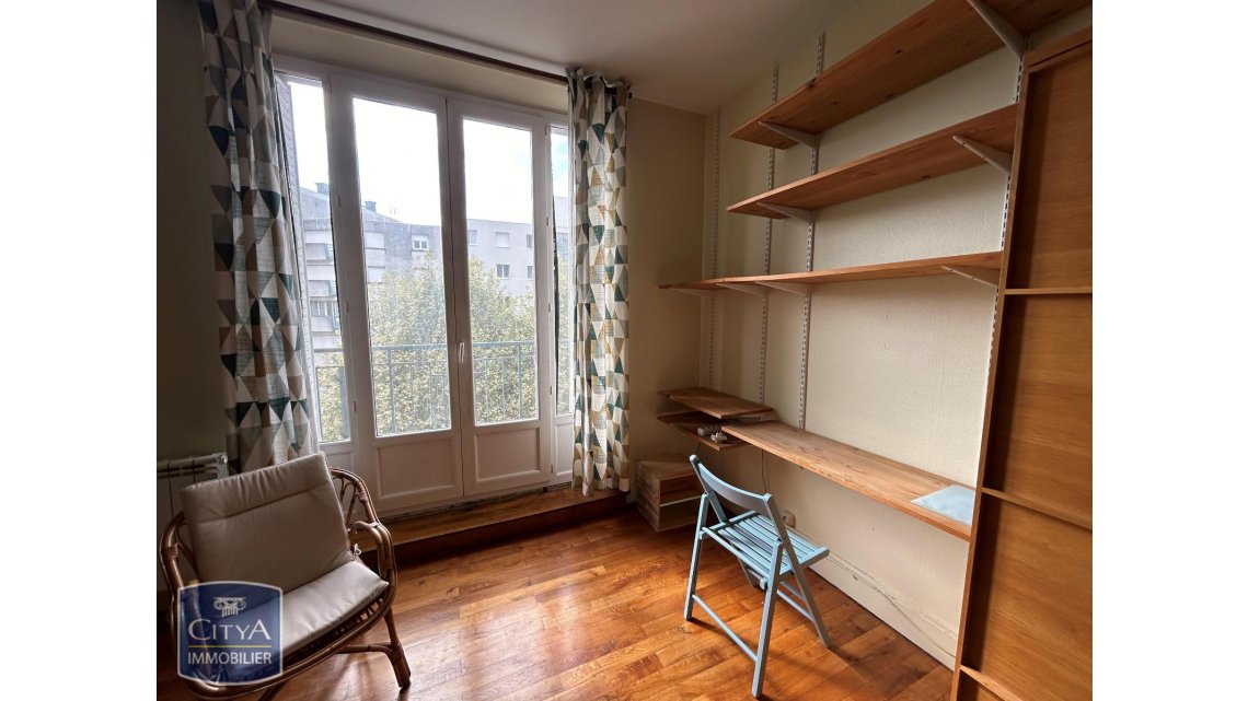 à voir sur https://www.citya.com/annonces/location/appartement/grenoble-38185/GES97310006-953